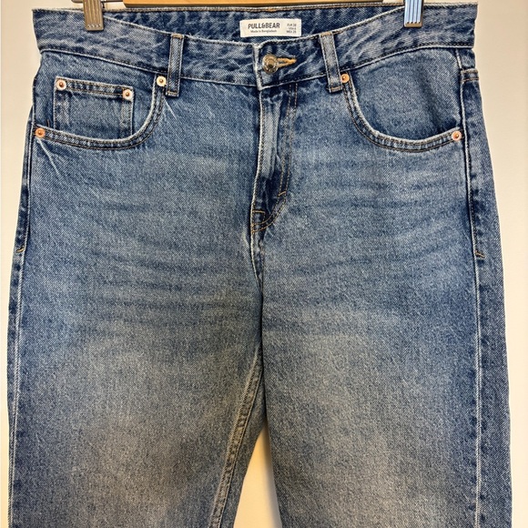 Pull & Bear Mid-Rise Wide Leg Jeans | Medium Wash | 32 in. Long | Size 6 EU - Picture 3 of 6